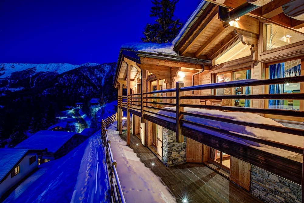 Chalet Auriane — 4-Star Luxury Hotel in Riddes, Switzerland