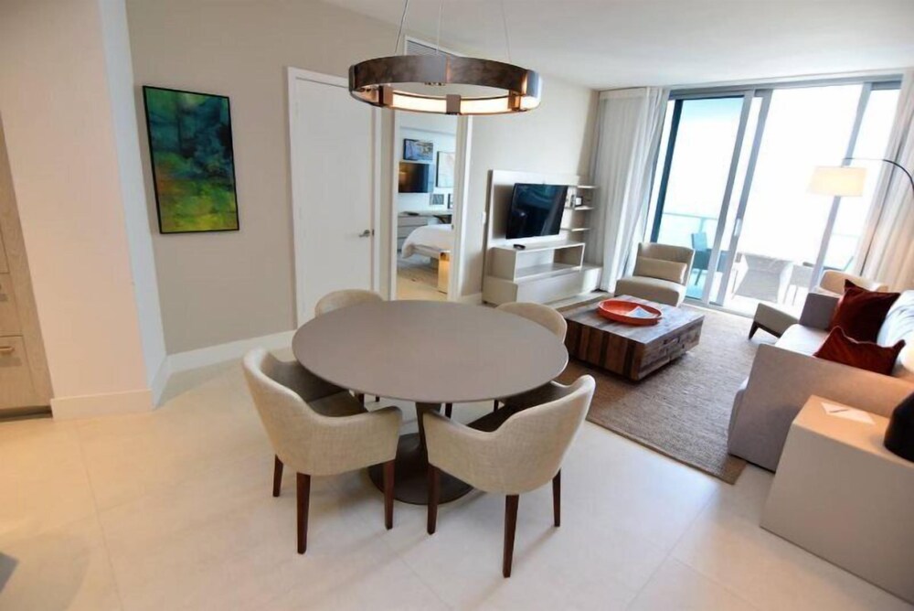 Best Ocean & Bay Views 2 Bed 2 Bath @ Hyde Resort - photo 16