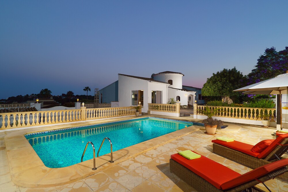 Villa Solhabitat Bonita Moraira — 4-Star Luxury Hotel in Teulada, Spain