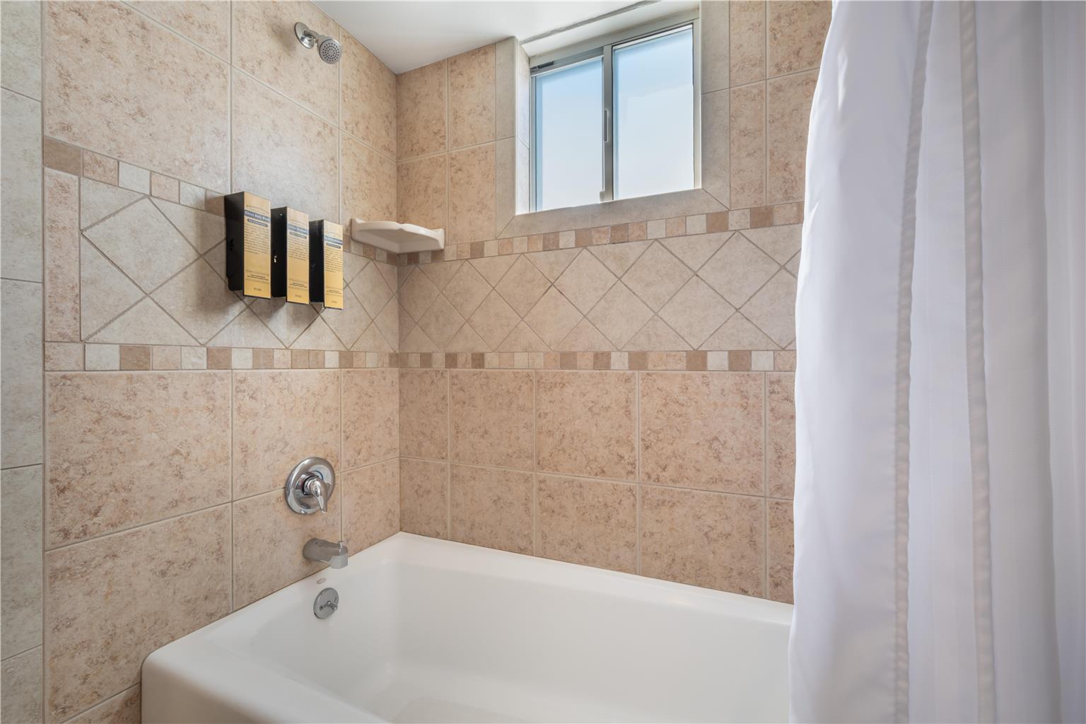Best Western Plus King's Inn & Suites - photo 36
