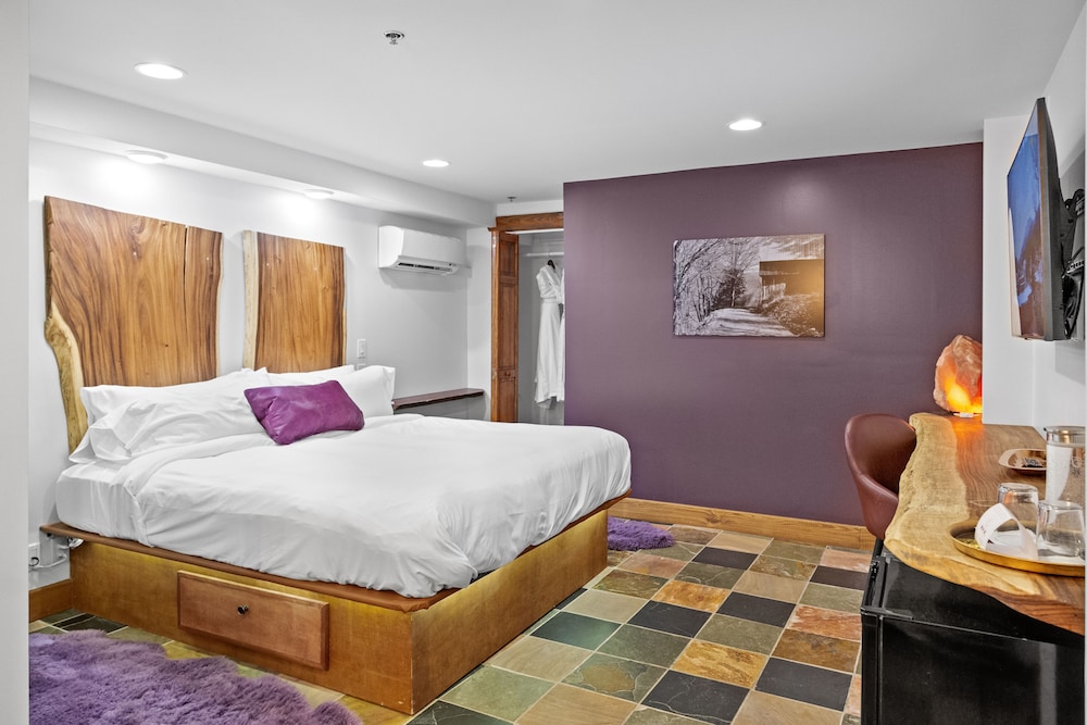 The Horton Hotel and Rooftop Lounge - photo 24