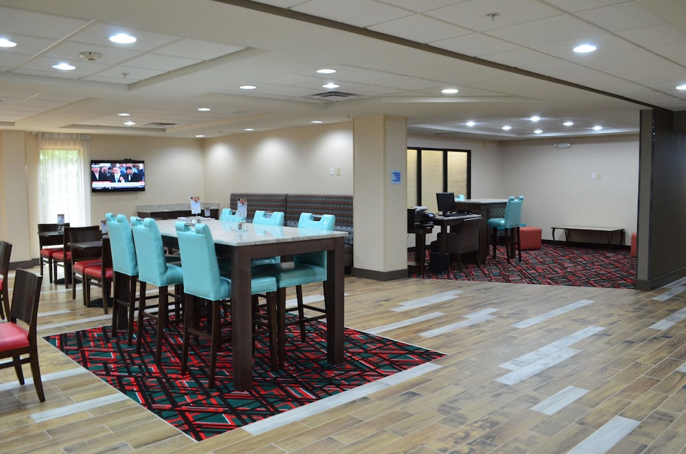 Holiday Inn Express Madison by IHG - photo 45
