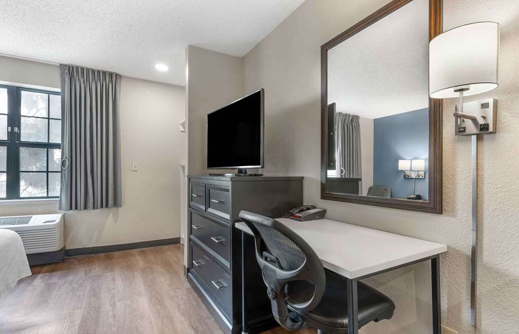 Extended Stay America Premier Suites Union City Dyer St. - photo 13