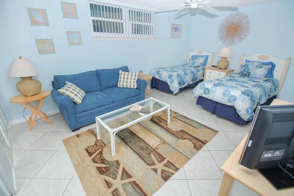 Coronado Towers 201 - photo 2