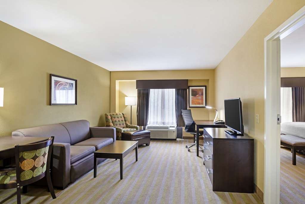 Best Western Plus Thornburg Inn & Suites - photo 19