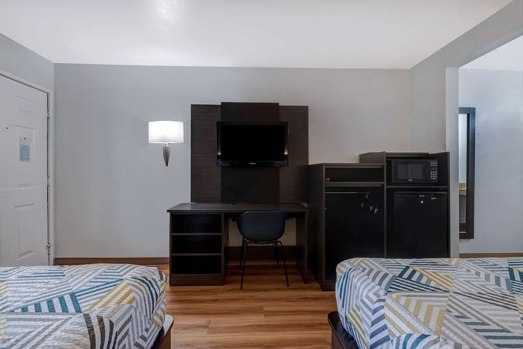 Motel 6 Buttonwillow CA Central - photo 15
