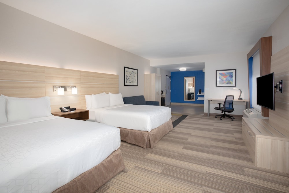 Holiday Inn Express & Suites Phoenix Glendale Sports Dist by IHG - photo 4