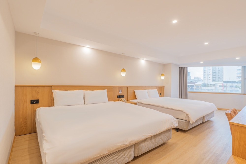 Hamilton Hotel - last minute hotel in Taichung
