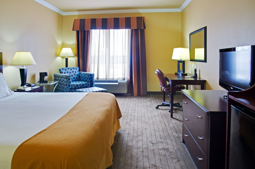 Holiday Inn Express Hotel & Suites Natchitoches by IHG - photo 3