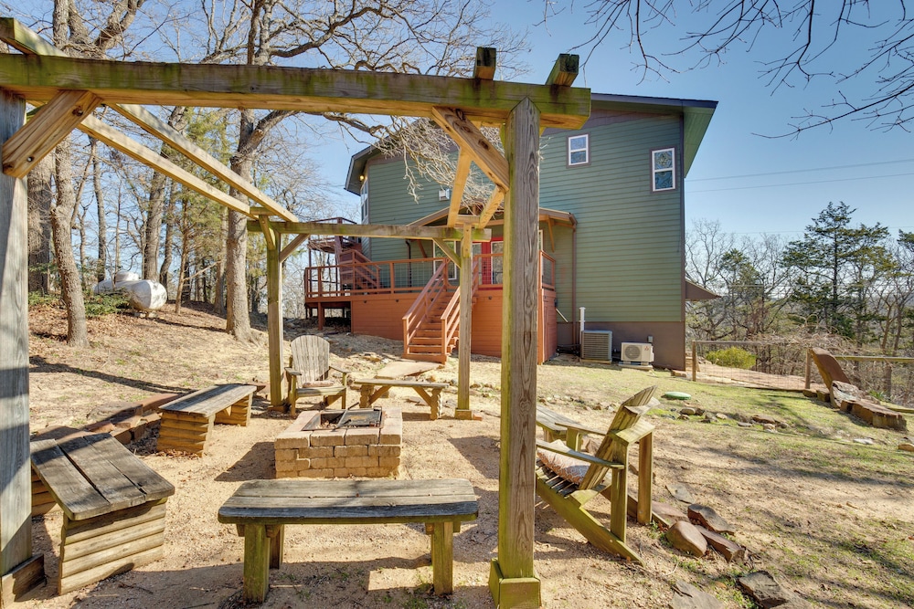 Serene Valley Views: Lake Texoma Retreat — hotel in Pottsboro
