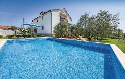 Activity Holiday Home In Kakma — 4-Star Luxury Hotel in Polaca, Croatia