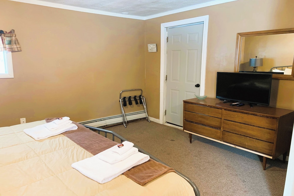 Love Hotels St John River by OYO at Fort Kent ME - photo 50