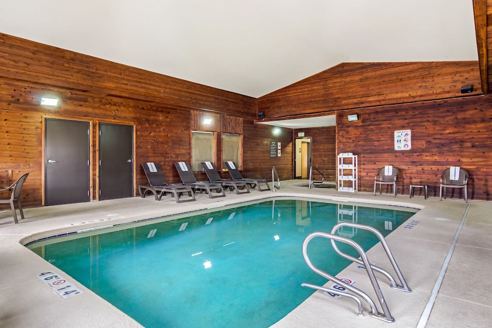 Comfort Inn & Suites Greeley - photo 39