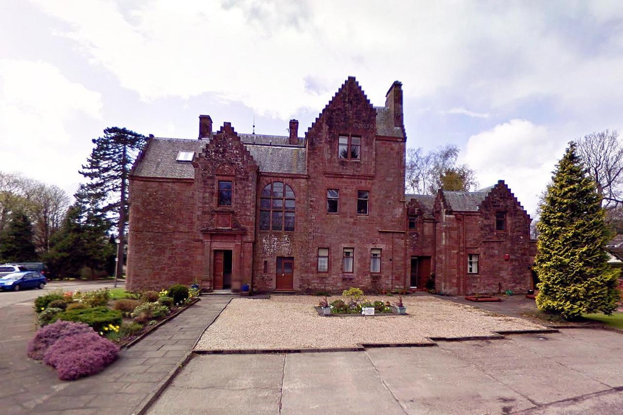 Butler's Apartment. Flat 5 Dalmore House Helensburgh Scotland G84 8JP — 4-Star Luxury Hotel in Helensburgh, United Kingdom
