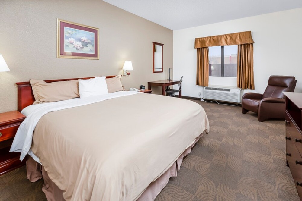 Regency Inn & Suites Biloxi - photo 8