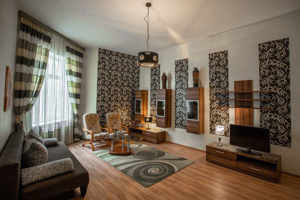 Residence Goethe U Tří Mouřenínů — 4-Star Luxury Hotel in Karlovy Vary, Czech Republic