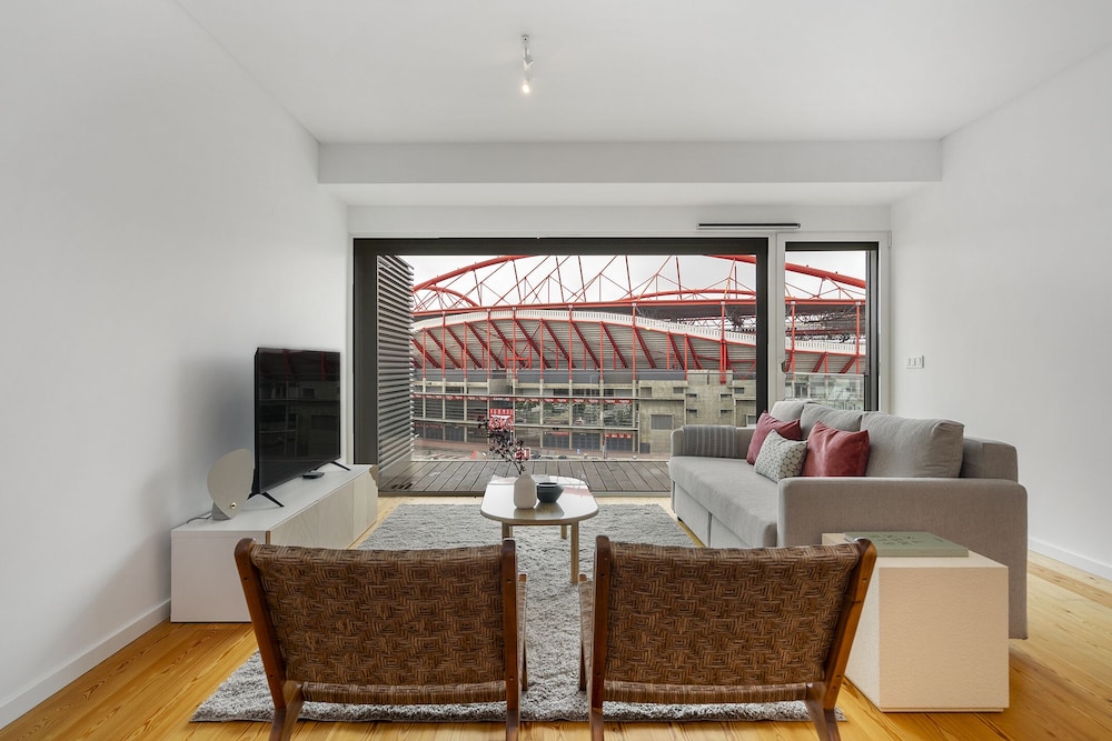 WHome Urban Retreat w Parking Elevator & AC by Benfica Stadium — 4-Star Luxury Hotel in Lisbon, Portugal