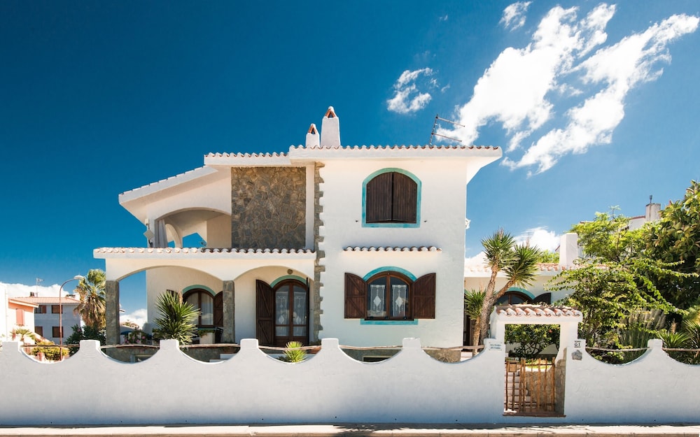 B&B Sa Cruxitta — 4-Star Luxury Hotel in Portoscuso, Italy