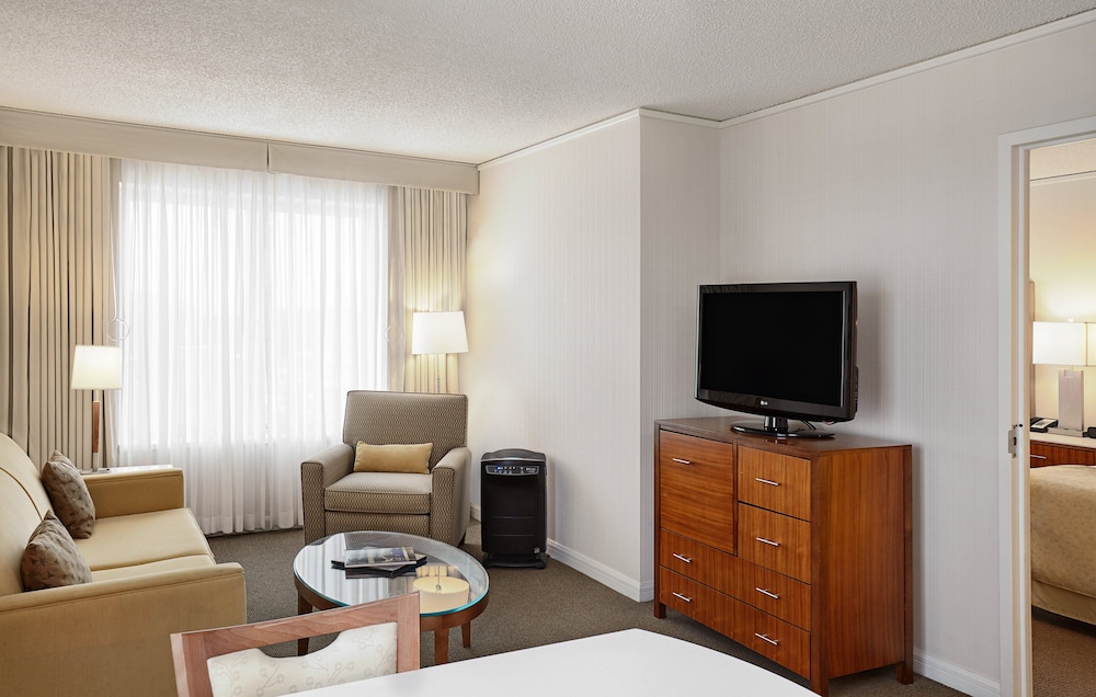 InterContinental Suites Hotel Cleveland by IHG - photo 4