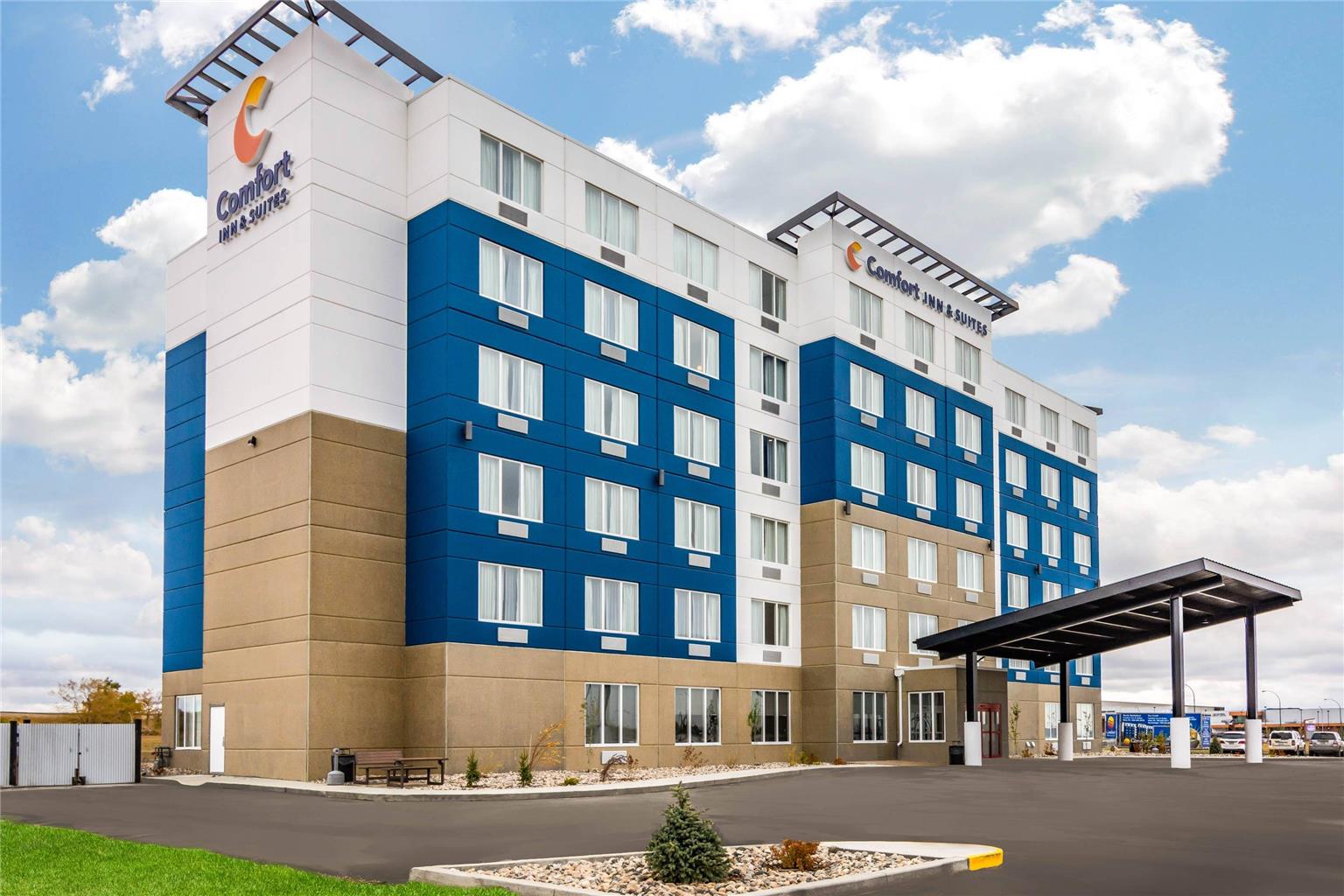 Comfort Inn & Suites — hotel in North Battleford