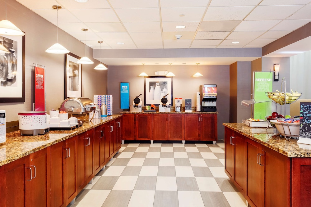 Hampton Inn & Suites Poughkeepsie - photo 45