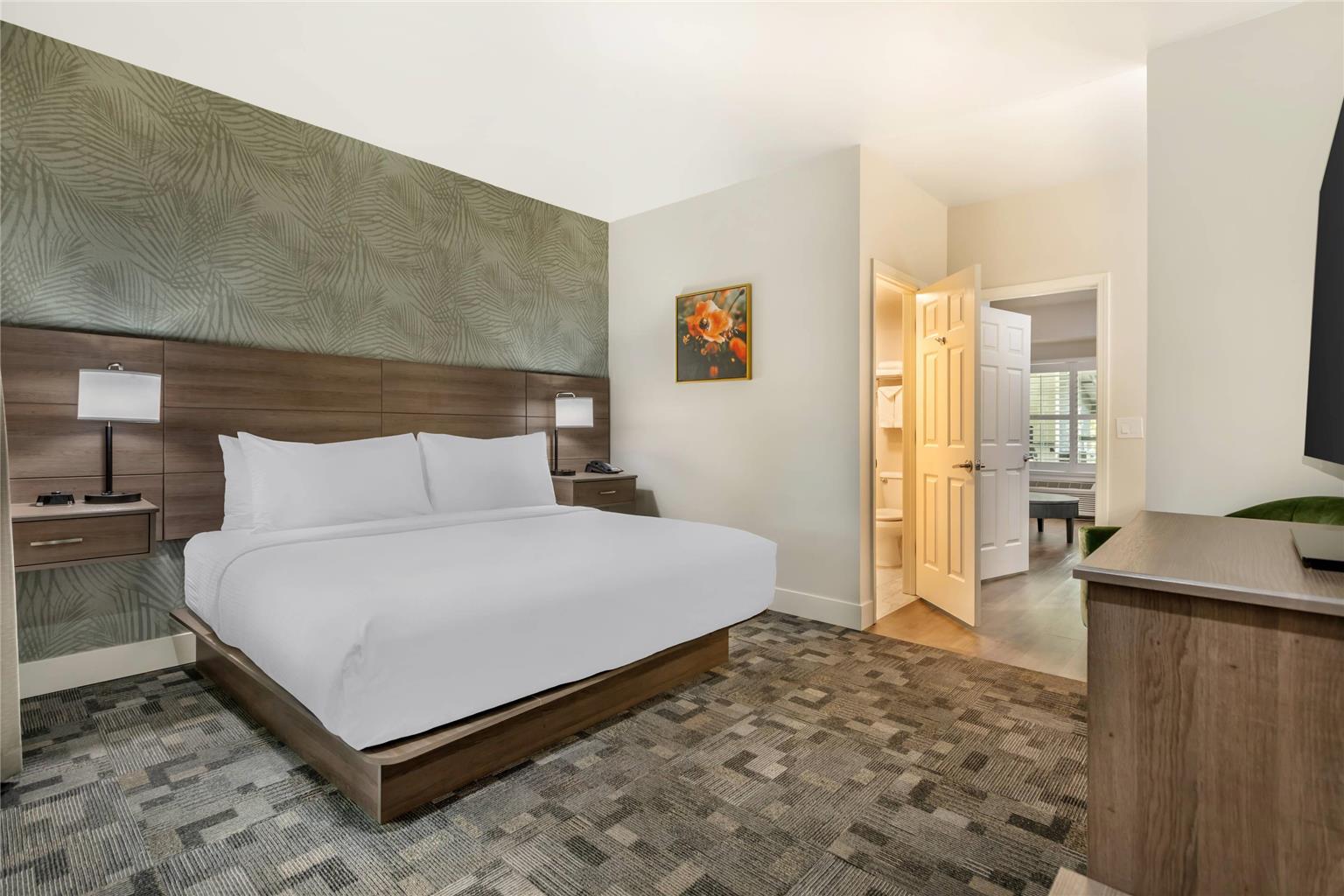 University Park Inn & Suites an Ascend Collection Hotel - photo 39