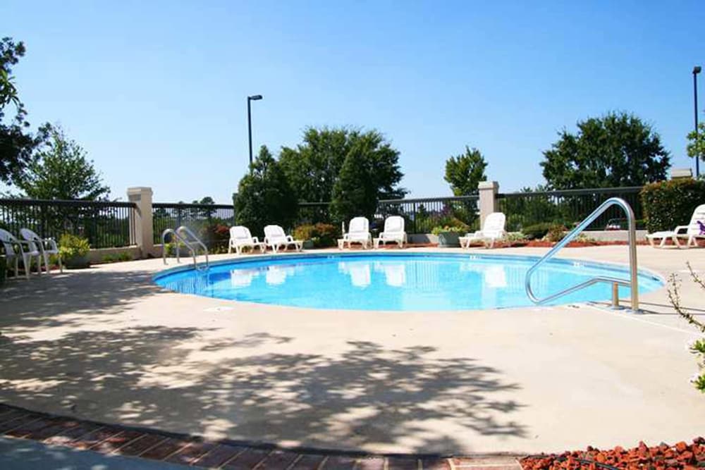 Hampton Inn by Hilton Concord Kannapolis - photo 24