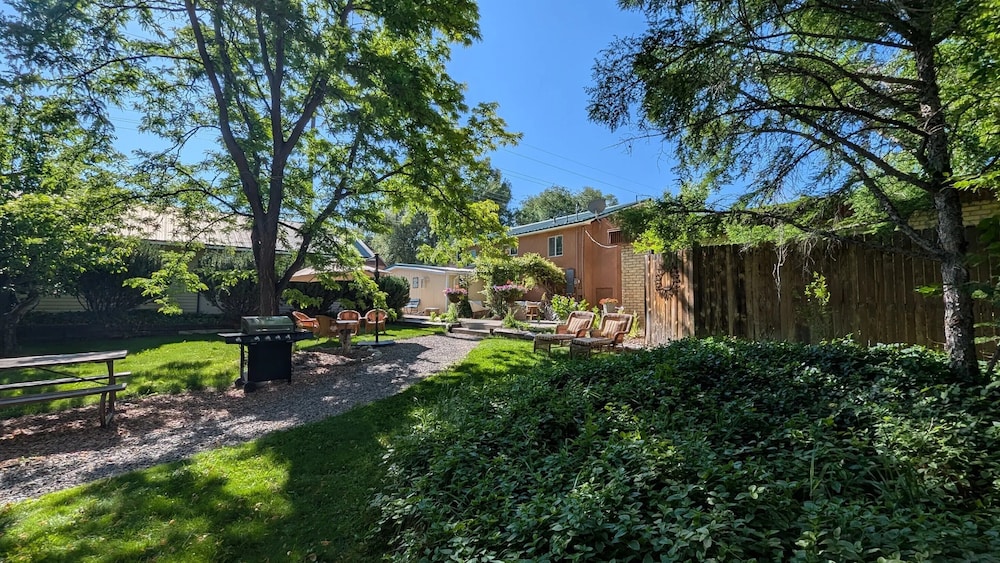 Rocky Mountain Inn - photo 42