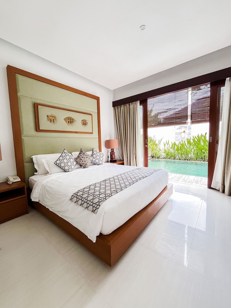 Pradha Villas Seminyak — 4-Star Luxury Hotel in Seminyak, Indonesia