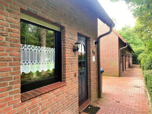 Haus Strandburg Dauenser Str 15a 85qm — 4-Star Luxury Hotel in Varel, Germany