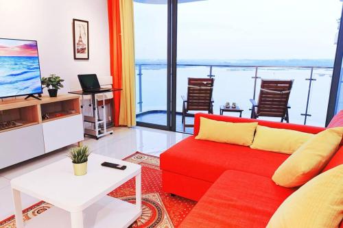 海滨度假屋 3BR Condo Walk to Beach @13pax #RoyalStrand — 4-Star Luxury Hotel in Johor Bahru, Malaysia