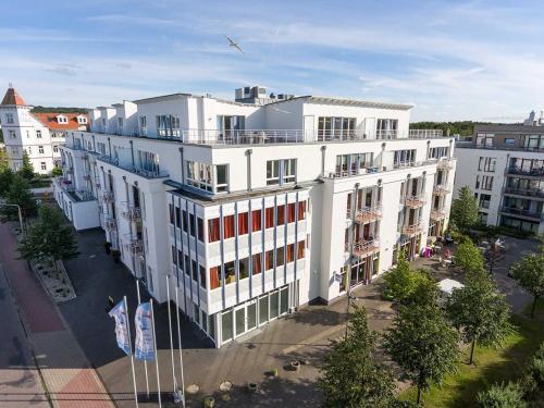 strandnahe FeWo mit Meerblick Dachterrasse und 2 Schlafzimmern Residenz Bel Vital — 4-Star Luxury Hotel in Ostseebad Binz, Germany
