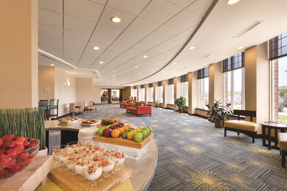 Hilton Garden Inn Fargo - photo 68