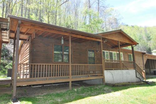Waterfall Hideaway — Bryson City — photo 3