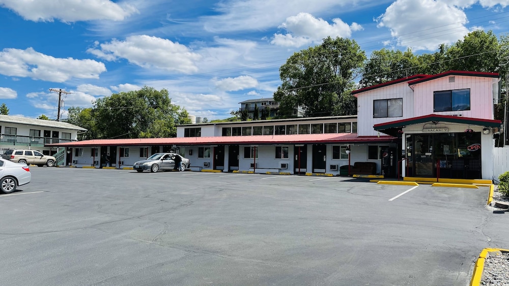 Apple Inn Motel - photo 59