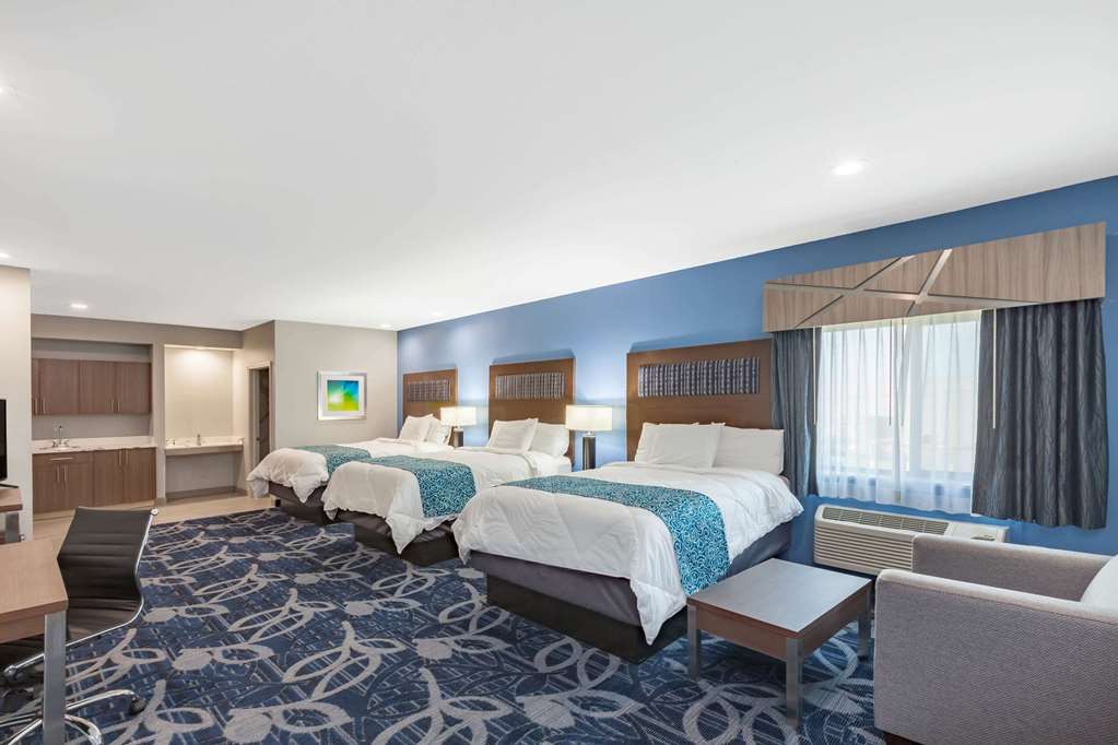 Baymont by Wyndham Houston Hobby Airport - photo 7