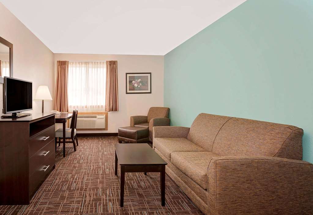 Howard Johnson by Wyndham Gothenburg - photo 13