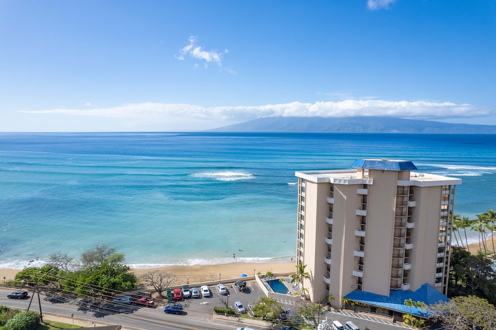 Kahana Beach Vacation Club — Lahaina
