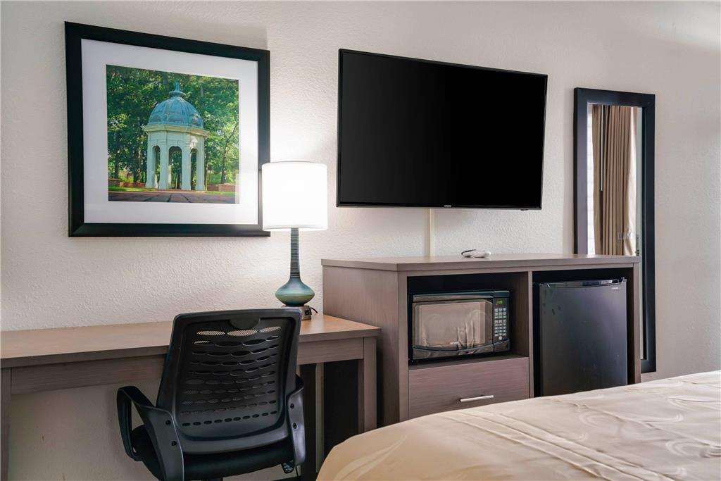 Quality Inn Greenville near University - photo 13