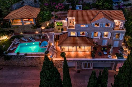 Luxury Beachfront Villa Dubrovnik Palace with private pool and jacuzzi by the beach in Dubrovnik