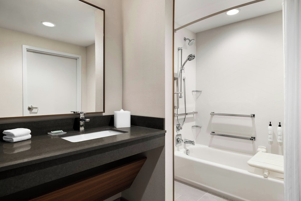 Fairfield by Marriott Inn & Suites Bethlehem PA - photo 26