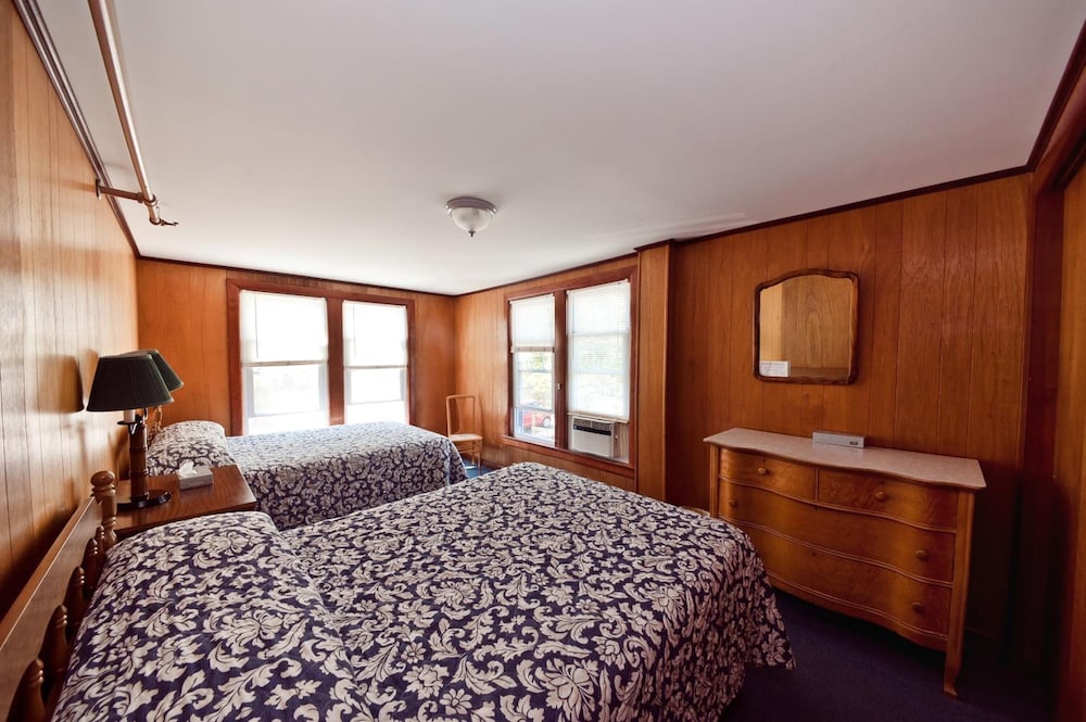 Lankford Hotel and Lodge - photo 18