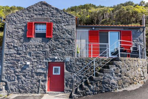 Cantinho dos Cagarros — 4-Star Luxury Hotel in Lajes, Portugal