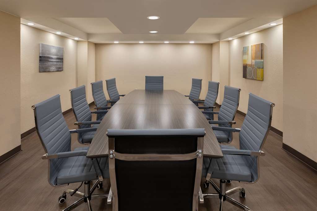 Wingate by Wyndham Troy - photo 18