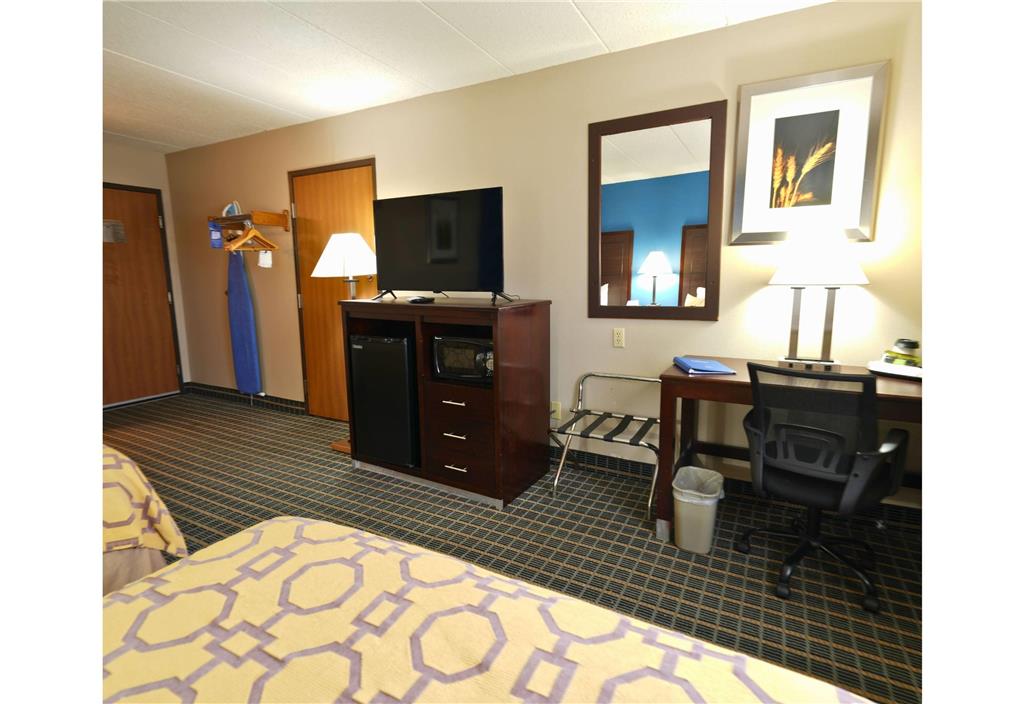 Baymont by Wyndham Marshalltown - photo 20