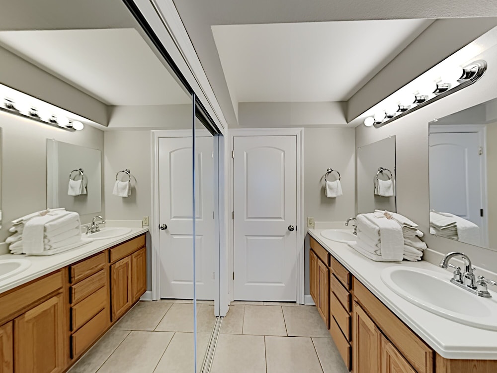 Regency Towers by Southern Vacation Rentals - photo 335