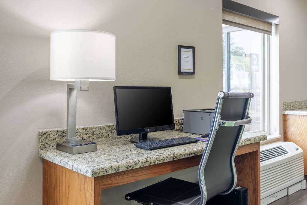 Comfort Inn & Suites Temple Medical Center - photo 43
