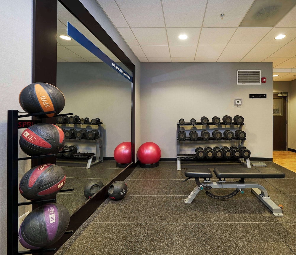 Hampton Inn & Suites Salinas - photo 12