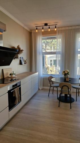 Jugend City Retreat Ålesund Apartment — 4-Star Luxury Hotel in Alesund, Norway
