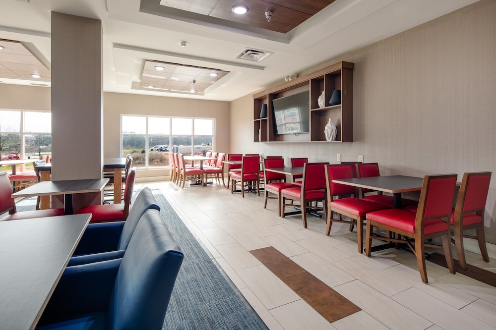 Holiday Inn Express & Suites Lenoir Cty by IHG - photo 32